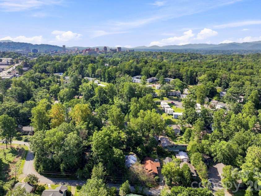 65 King Street, Asheville, NC 28804.  MLS# CAR4423788, YatesRealty ID 50332. 