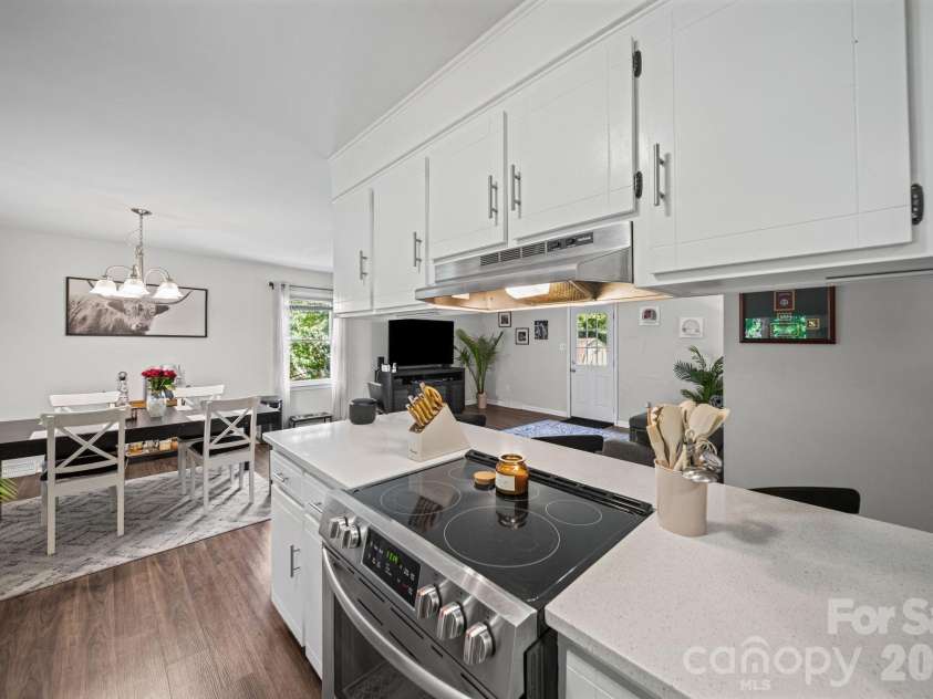 3600 Wonderland Drive, Matthews, NC 28104.  MLS# CAR4419176, YatesRealty ID 50333. 