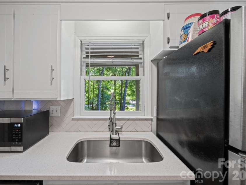 3600 Wonderland Drive, Matthews, NC 28104.  MLS# CAR4419176, YatesRealty ID 50333. 