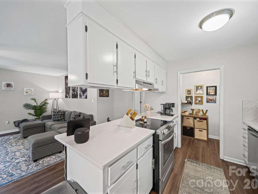 3600 Wonderland Drive, Matthews, NC 28104.  MLS# CAR4419176, YatesRealty ID 50333. 