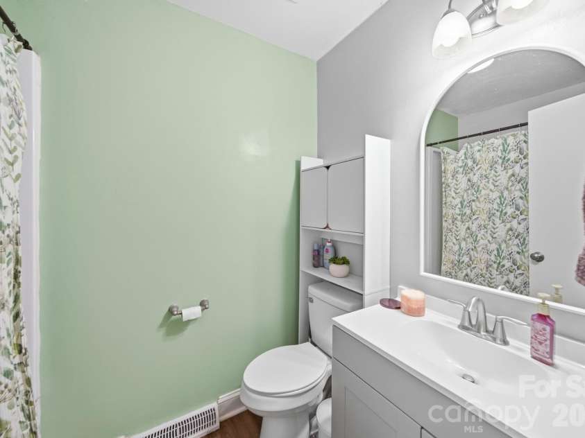 3600 Wonderland Drive, Matthews, NC 28104.  MLS# CAR4419176, YatesRealty ID 50333. 