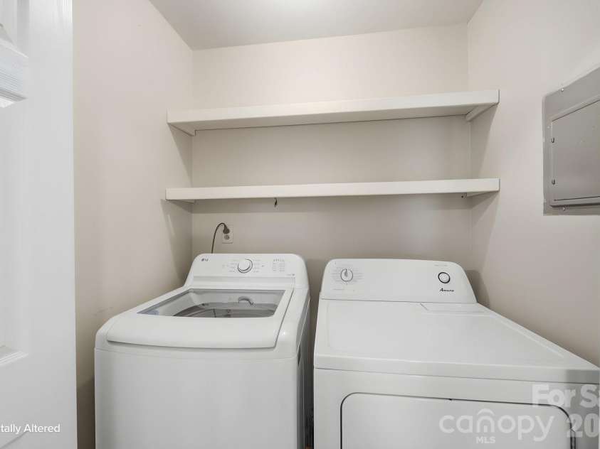 3600 Wonderland Drive, Matthews, NC 28104.  MLS# CAR4419176, YatesRealty ID 50333. 