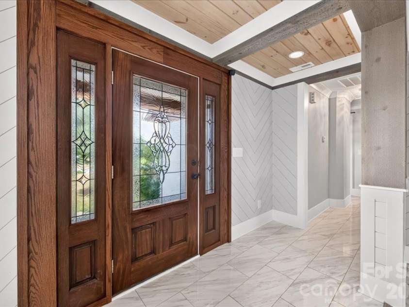 2519 Matthews Mint Hill Road, Matthews, NC 28105.  MLS# CAR4422836, YatesRealty ID 50334. 