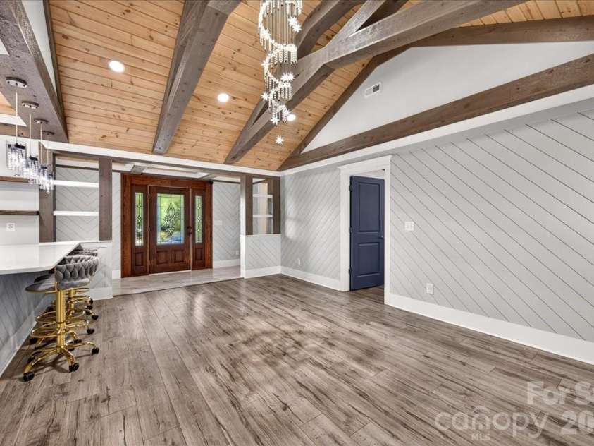 2519 Matthews Mint Hill Road, Matthews, NC 28105.  MLS# CAR4422836, YatesRealty ID 50334. 