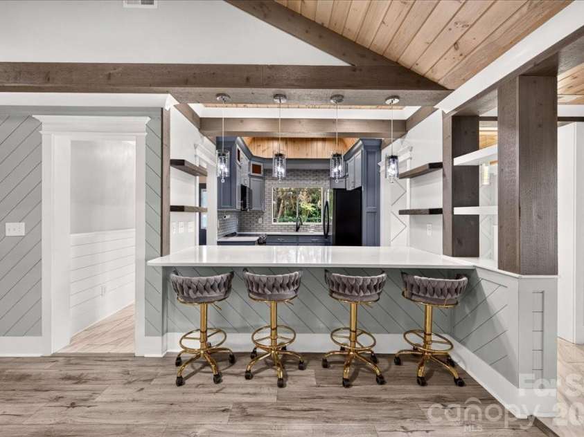 2519 Matthews Mint Hill Road, Matthews, NC 28105.  MLS# CAR4422836, YatesRealty ID 50334. 