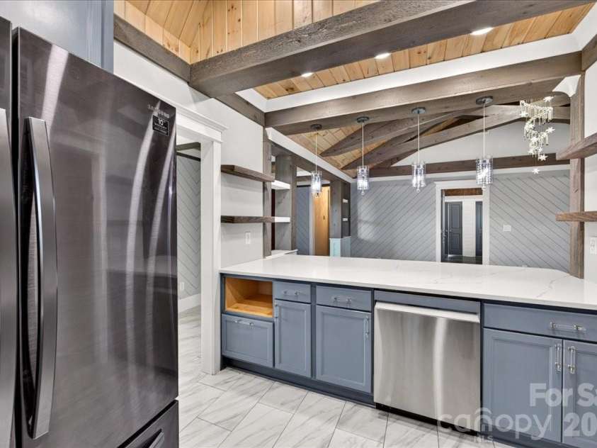 2519 Matthews Mint Hill Road, Matthews, NC 28105.  MLS# CAR4422836, YatesRealty ID 50334. 