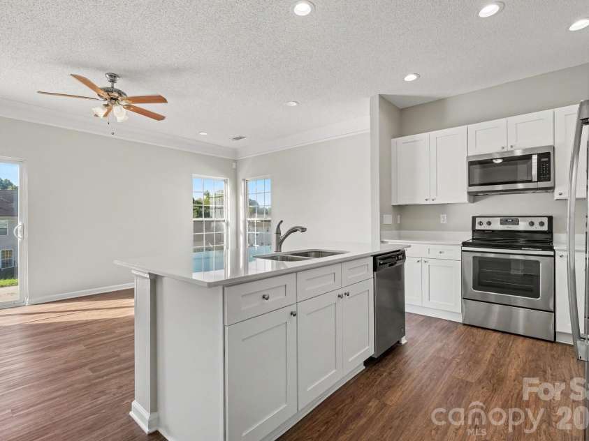 8935 Hedge Maple Road, Charlotte, NC 28269.  MLS# CAR4423524, YatesRealty ID 50337. 