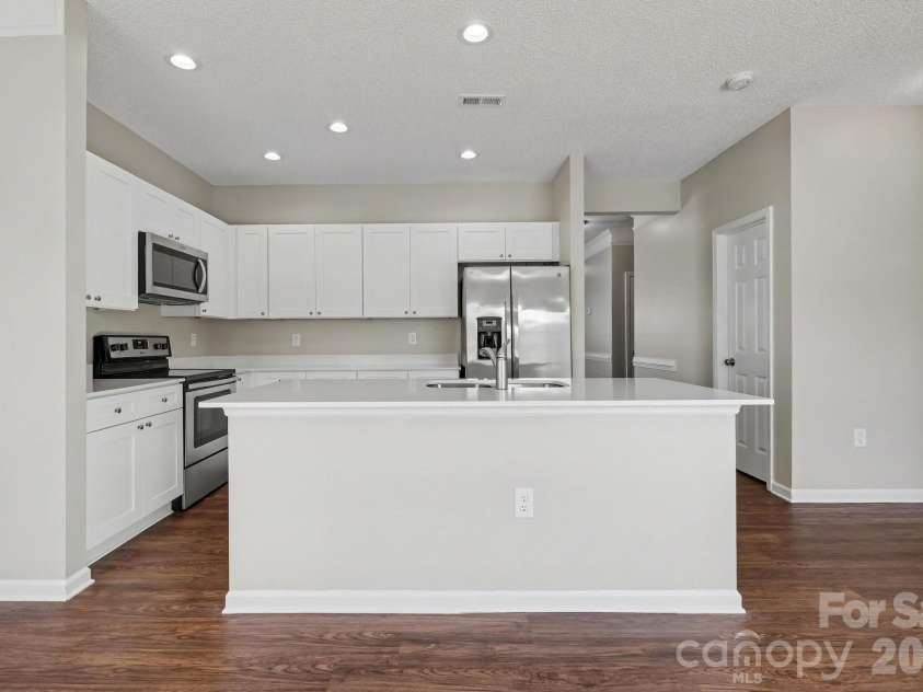 8935 Hedge Maple Road, Charlotte, NC 28269.  MLS# CAR4423524, YatesRealty ID 50337. 