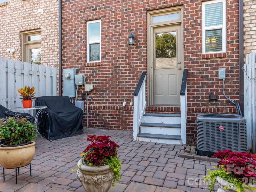 19911 Lamp Lighters Way, Cornelius, NC 28031.  MLS# CAR4422765, YatesRealty ID 50338. Back Patio