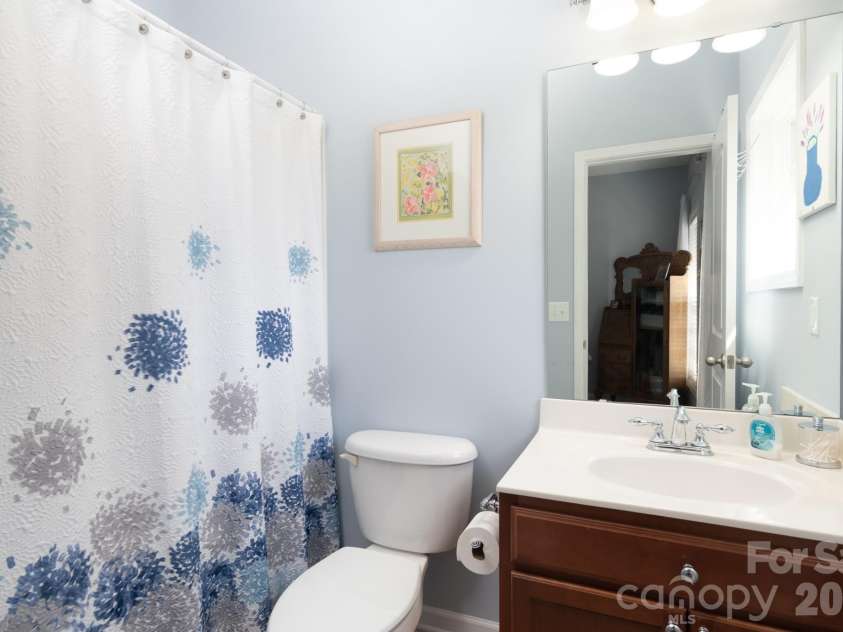 19911 Lamp Lighters Way, Cornelius, NC 28031.  MLS# CAR4422765, YatesRealty ID 50338. Guest Bathroom