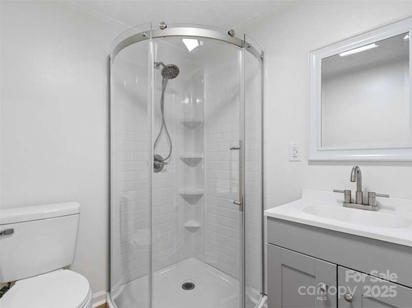 111 Boone Street, Burnsville, NC 28714.  MLS# CAR4243726, YatesRealty ID 5034. 