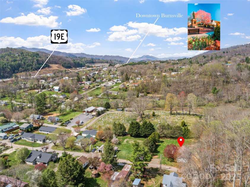 111 Boone Street, Burnsville, NC 28714.  MLS# CAR4243726, YatesRealty ID 5034. 