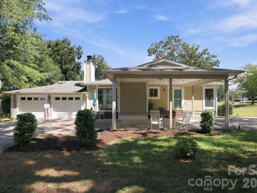 1619 Rhyne Carter Road, Gastonia, NC 28054.  MLS# CAR4422724, YatesRealty ID 50340. 