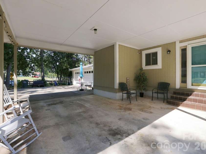 1619 Rhyne Carter Road, Gastonia, NC 28054.  MLS# CAR4422724, YatesRealty ID 50340. 