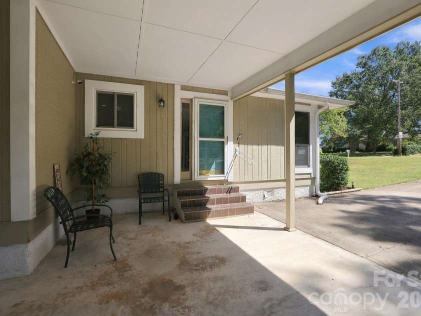 1619 Rhyne Carter Road, Gastonia, NC 28054.  MLS# CAR4422724, YatesRealty ID 50340. 