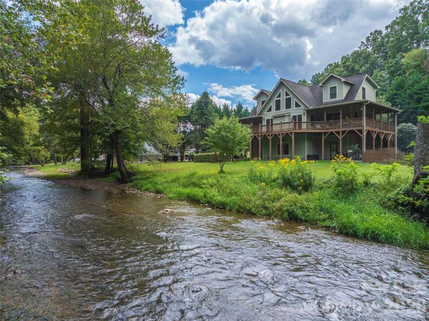 79 Rapid Waters Way, Waynesville, NC 28785.  MLS# CAR4423830, YatesRealty ID 50341. 