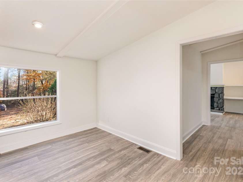 130 Old Lowesville Road, Stanley, NC 28164.  MLS# CAR4198589, YatesRealty ID 50343. Dining Area