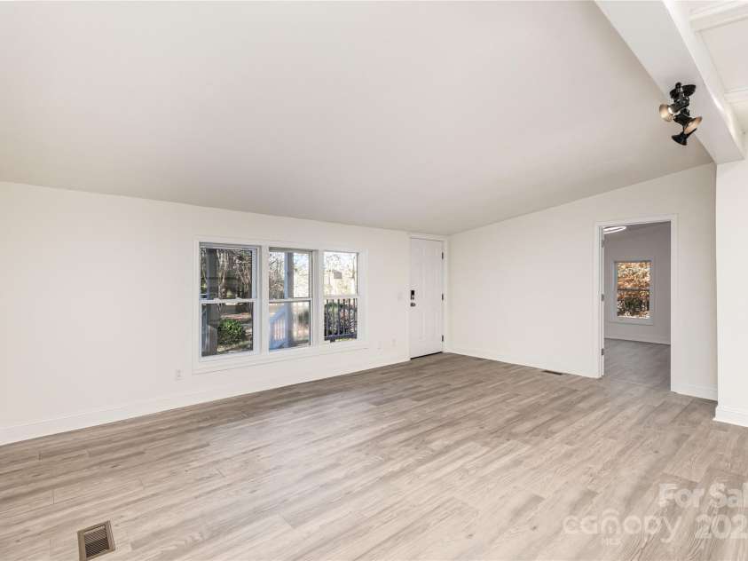 130 Old Lowesville Road, Stanley, NC 28164.  MLS# CAR4198589, YatesRealty ID 50343. Living Room