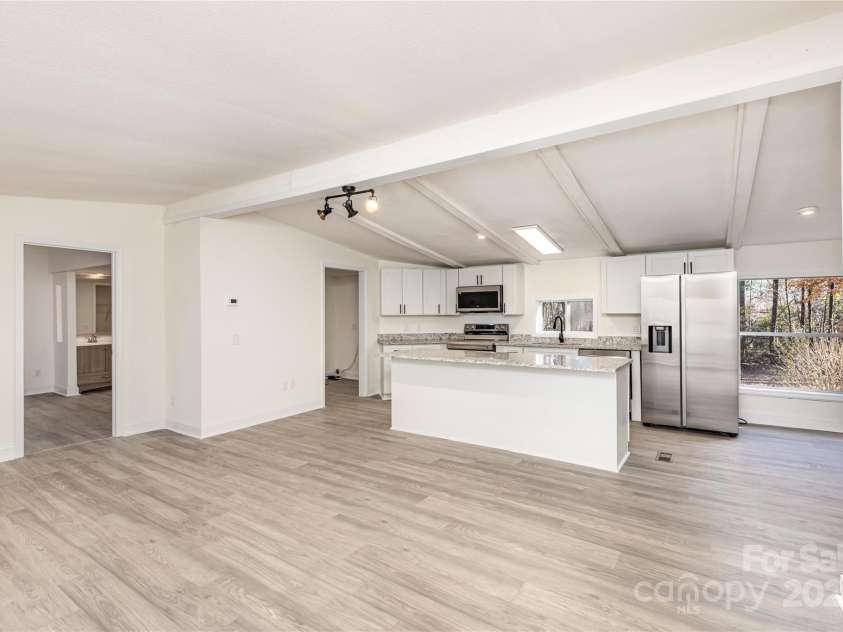 130 Old Lowesville Road, Stanley, NC 28164.  MLS# CAR4198589, YatesRealty ID 50343. Living Room