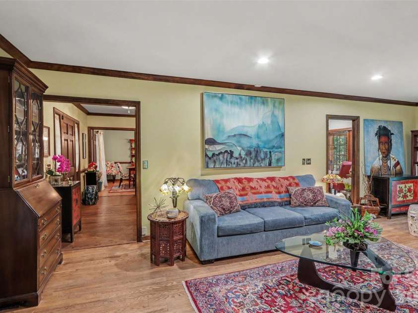 7030 Pleasant Drive, Charlotte, NC 28211.  MLS# CAR4419527, YatesRealty ID 50343. 