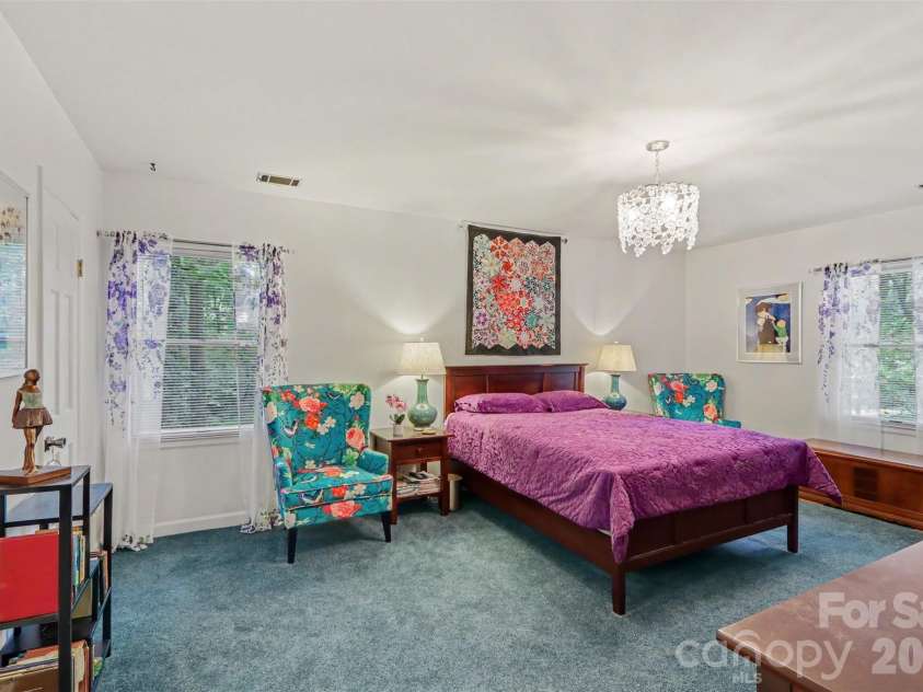 7030 Pleasant Drive, Charlotte, NC 28211.  MLS# CAR4419527, YatesRealty ID 50343. 
