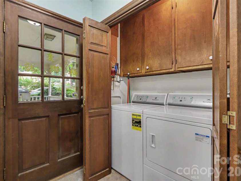 7030 Pleasant Drive, Charlotte, NC 28211.  MLS# CAR4419527, YatesRealty ID 50343. 