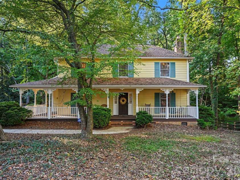 7030 Pleasant Drive, Charlotte, NC 28211.  MLS# CAR4419527, YatesRealty ID 50343. 