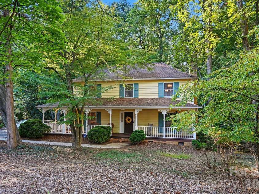 7030 Pleasant Drive, Charlotte, NC 28211.  MLS# CAR4419527, YatesRealty ID 50343. 