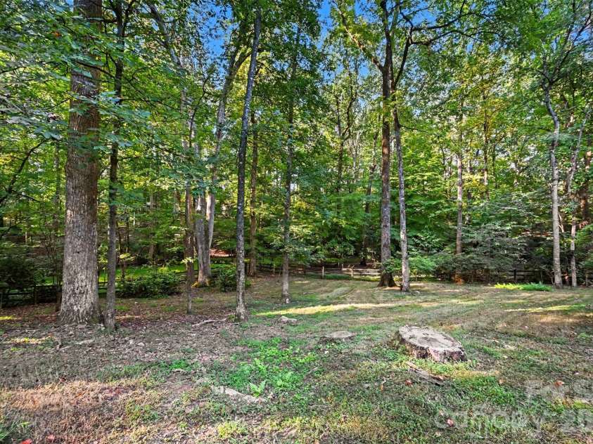 7030 Pleasant Drive, Charlotte, NC 28211.  MLS# CAR4419527, YatesRealty ID 50343. 