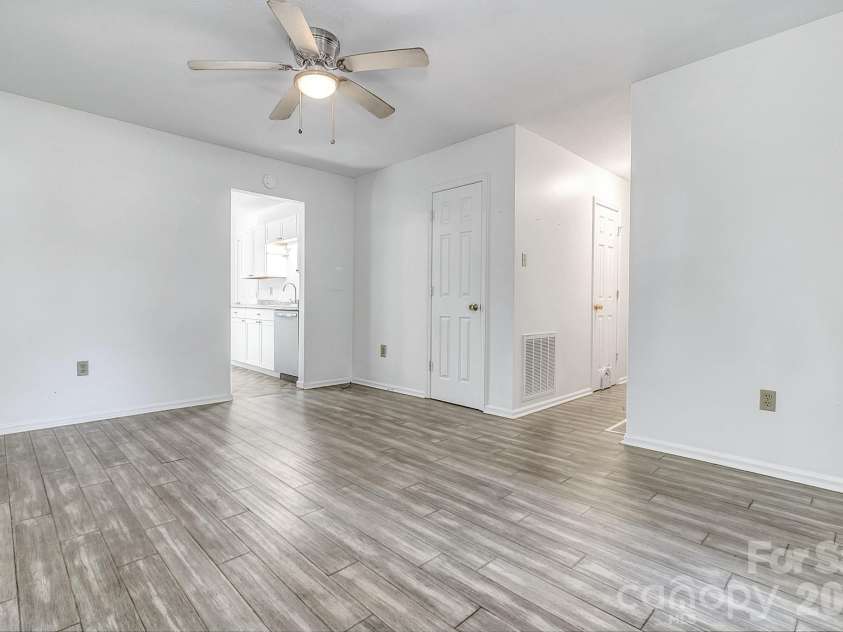 16 Merlin Way, Asheville, NC 28806.  MLS# CAR4421795, YatesRealty ID 50344. 