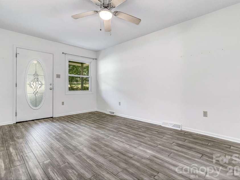 16 Merlin Way, Asheville, NC 28806.  MLS# CAR4421795, YatesRealty ID 50344. 