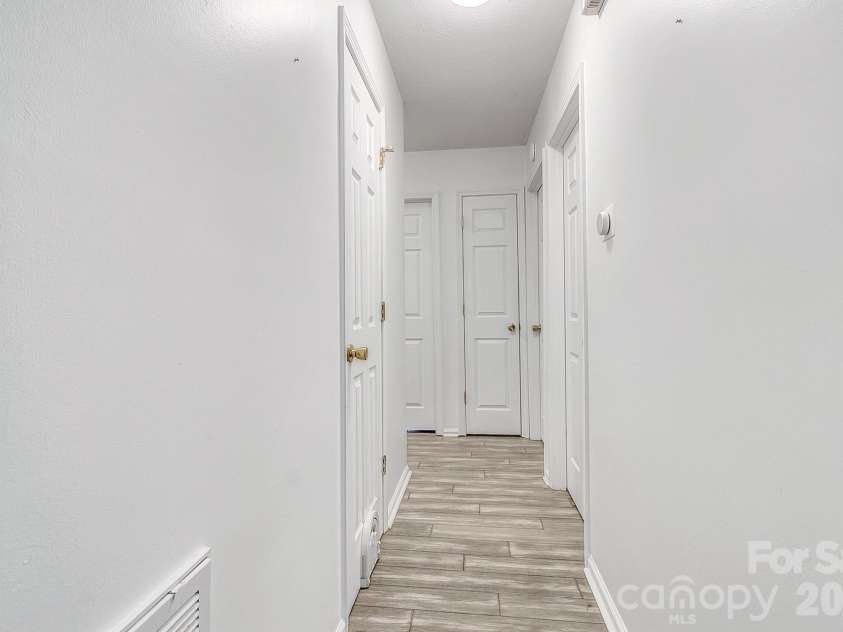 16 Merlin Way, Asheville, NC 28806.  MLS# CAR4421795, YatesRealty ID 50344. 