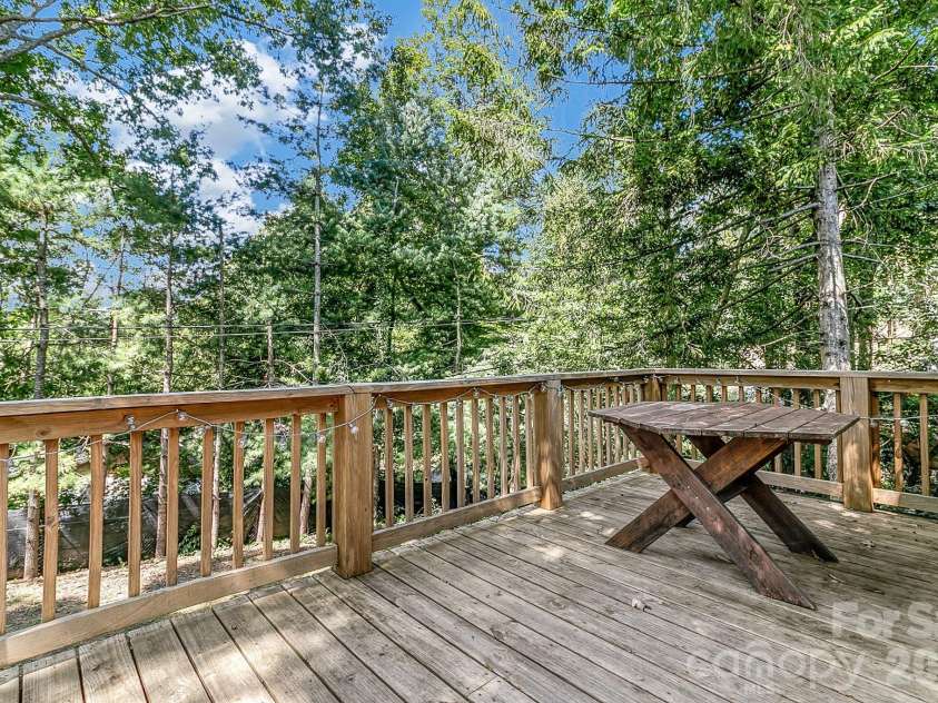 16 Merlin Way, Asheville, NC 28806.  MLS# CAR4421795, YatesRealty ID 50344. 