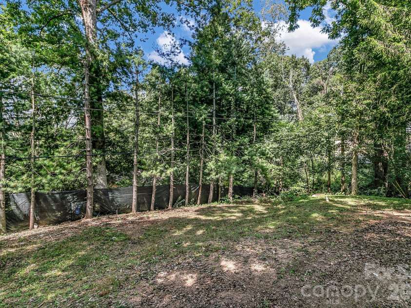 16 Merlin Way, Asheville, NC 28806.  MLS# CAR4421795, YatesRealty ID 50344. 