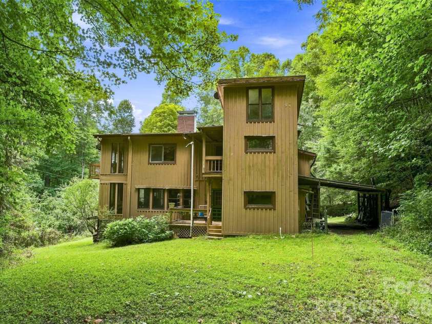 118 Marys Way, Marshall, NC 28753.  MLS# CAR4420923, YatesRealty ID 50345. 