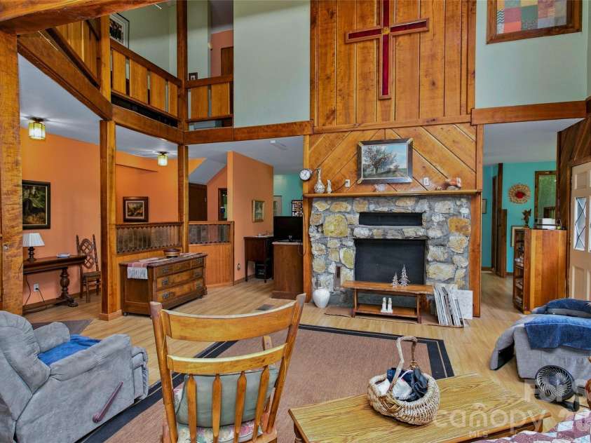 118 Marys Way, Marshall, NC 28753.  MLS# CAR4420923, YatesRealty ID 50345. 