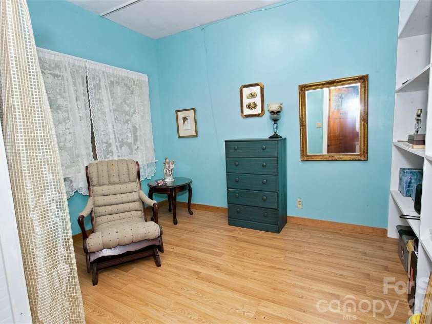 118 Marys Way, Marshall, NC 28753.  MLS# CAR4420923, YatesRealty ID 50345. 