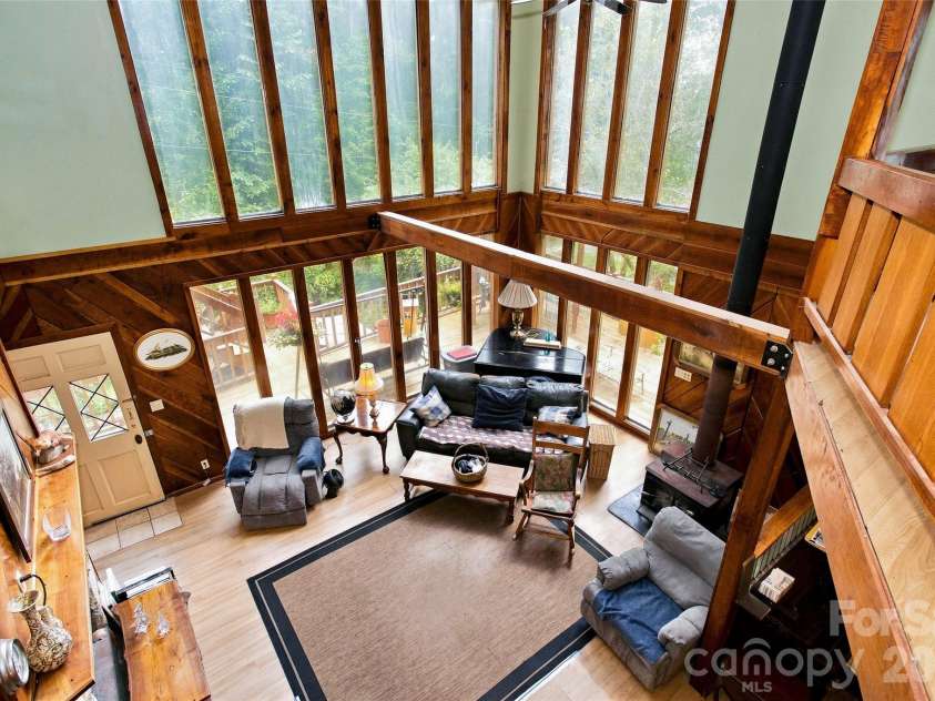 118 Marys Way, Marshall, NC 28753.  MLS# CAR4420923, YatesRealty ID 50345. 