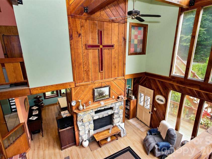 118 Marys Way, Marshall, NC 28753.  MLS# CAR4420923, YatesRealty ID 50345. 