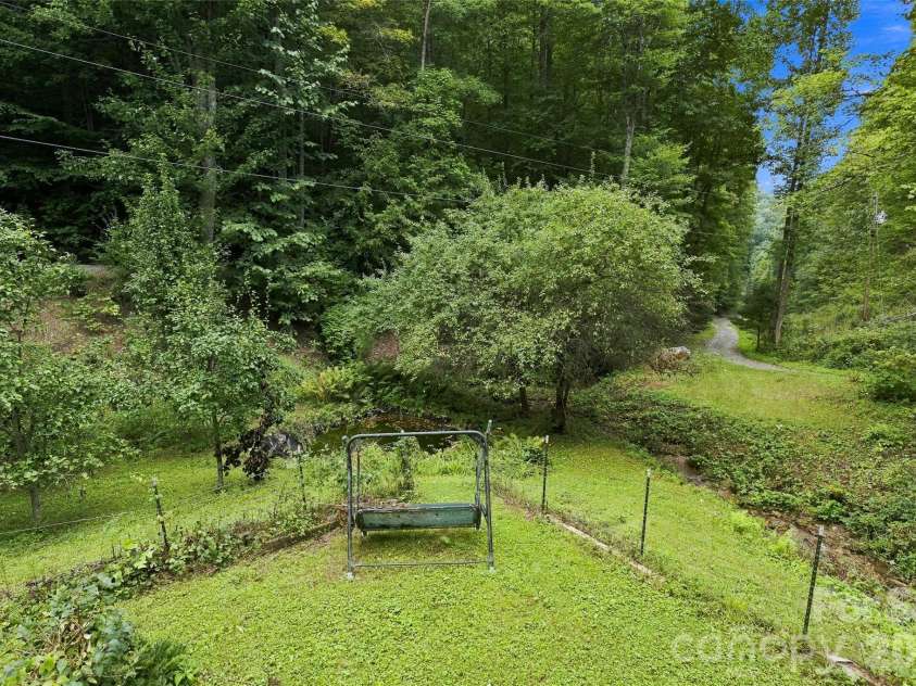 118 Marys Way, Marshall, NC 28753.  MLS# CAR4420923, YatesRealty ID 50345. 