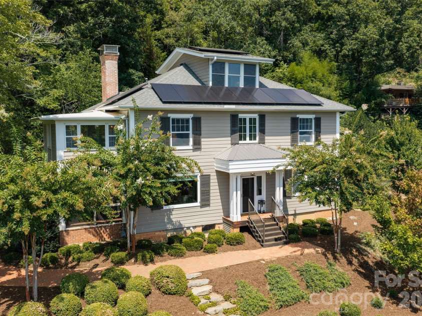 35 Elias Place, Asheville, NC 28804.  MLS# CAR4423637, YatesRealty ID 50347. 