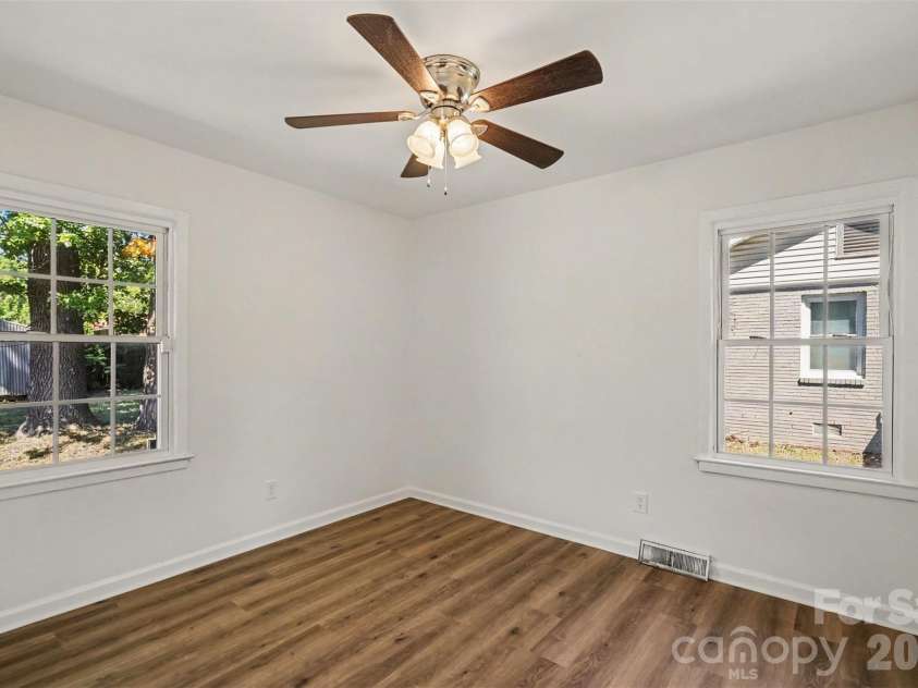 701 Bilmark Avenue, Charlotte, NC 28213.  MLS# CAR4421926, YatesRealty ID 50349. Bedroom 2