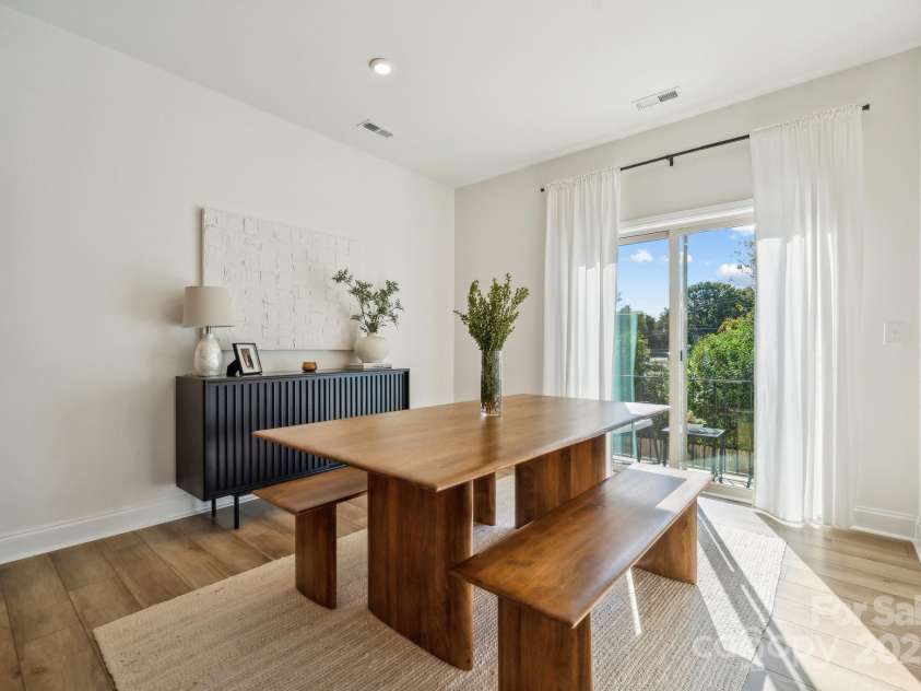 330 Simeon Drive, Charlotte, NC 28208.  MLS# CAR4212224, YatesRealty ID 5035. 