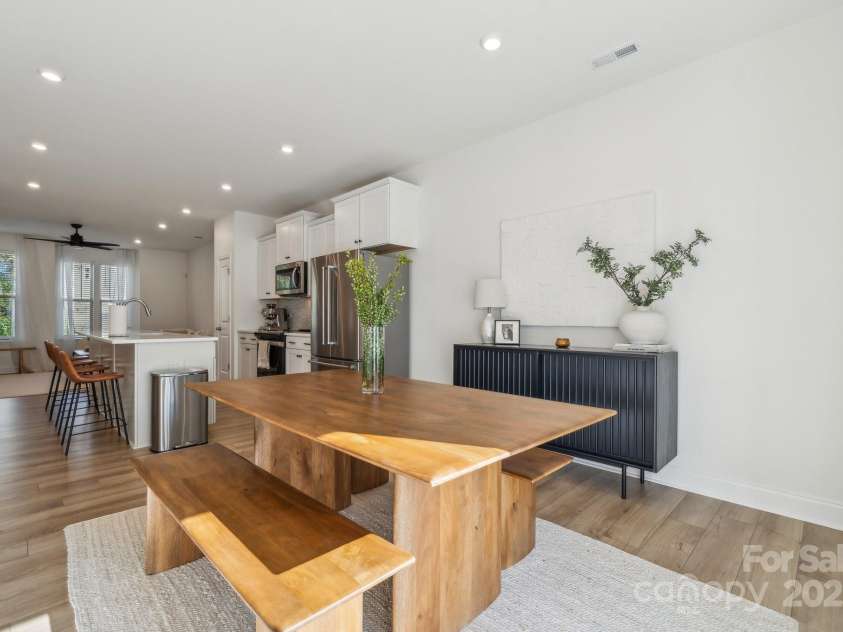 330 Simeon Drive, Charlotte, NC 28208.  MLS# CAR4212224, YatesRealty ID 5035. 