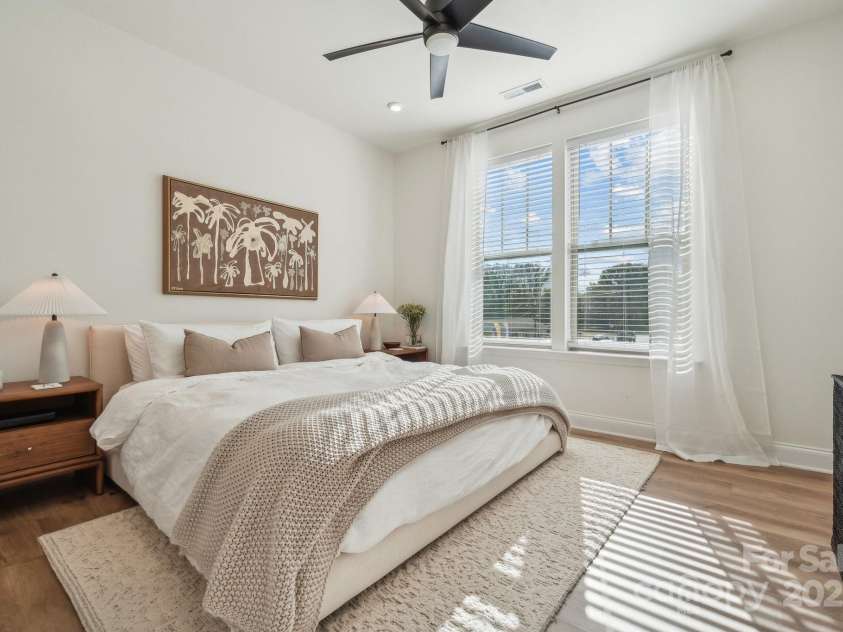 330 Simeon Drive, Charlotte, NC 28208.  MLS# CAR4212224, YatesRealty ID 5035. 