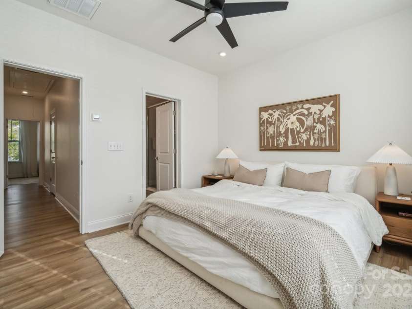 330 Simeon Drive, Charlotte, NC 28208.  MLS# CAR4212224, YatesRealty ID 5035. 