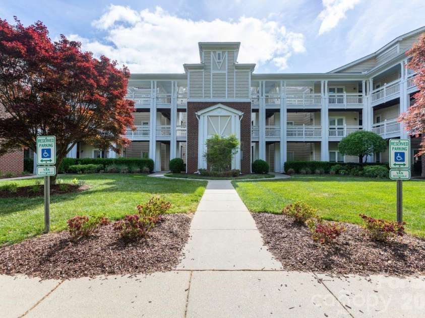 930 Jetton Street, Davidson, NC 28036.  MLS# CAR4376314, YatesRealty ID 5035. 
