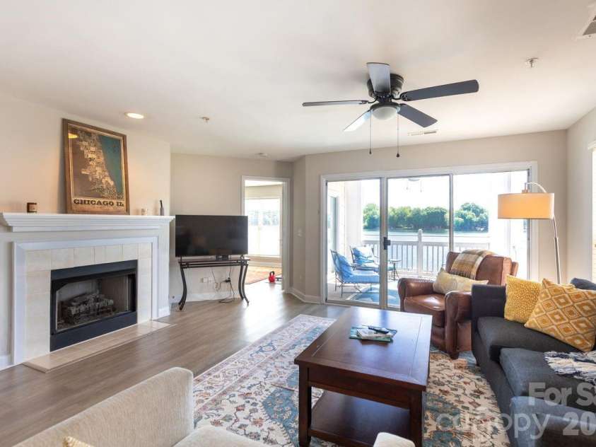 930 Jetton Street, Davidson, NC 28036.  MLS# CAR4376314, YatesRealty ID 5035. 
