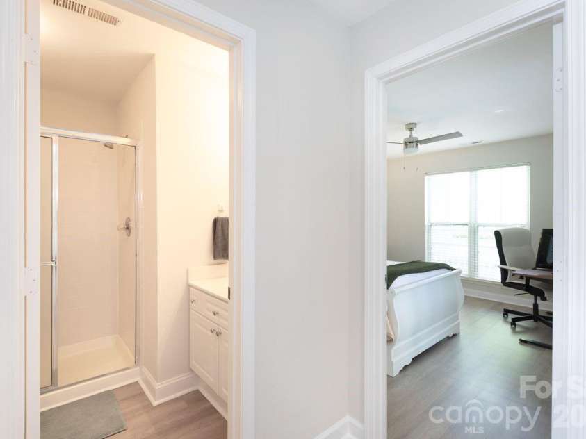930 Jetton Street, Davidson, NC 28036.  MLS# CAR4376314, YatesRealty ID 5035. 