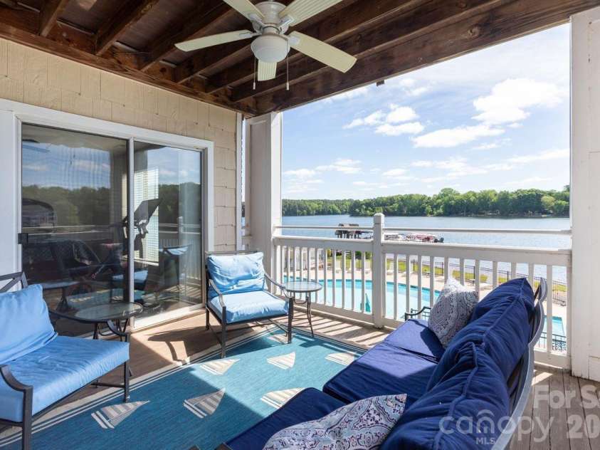 930 Jetton Street, Davidson, NC 28036.  MLS# CAR4376314, YatesRealty ID 5035. 